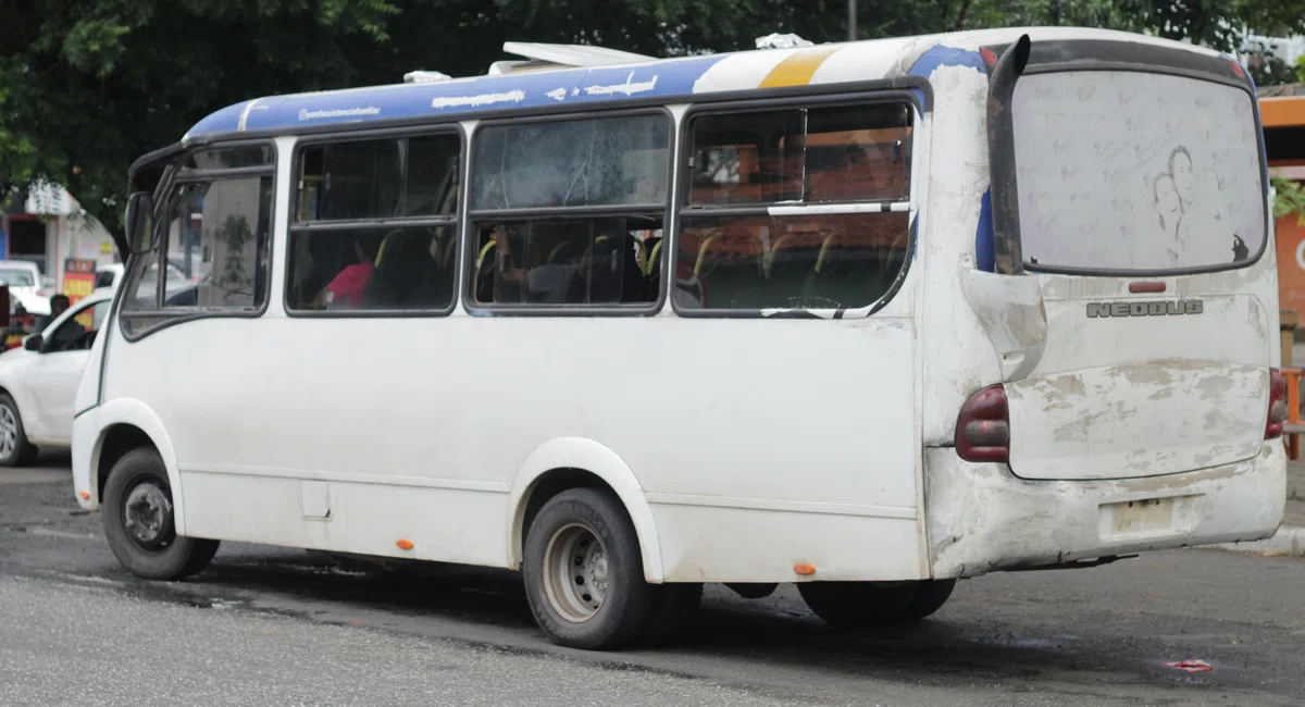 Segundo dia de greve de motoristas e cobradores