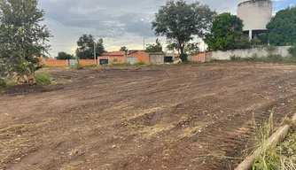 Prefeitura de Teresina cadastra famílias em programas habitacionais.