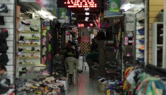 Movimentação no Shopping da Cidade