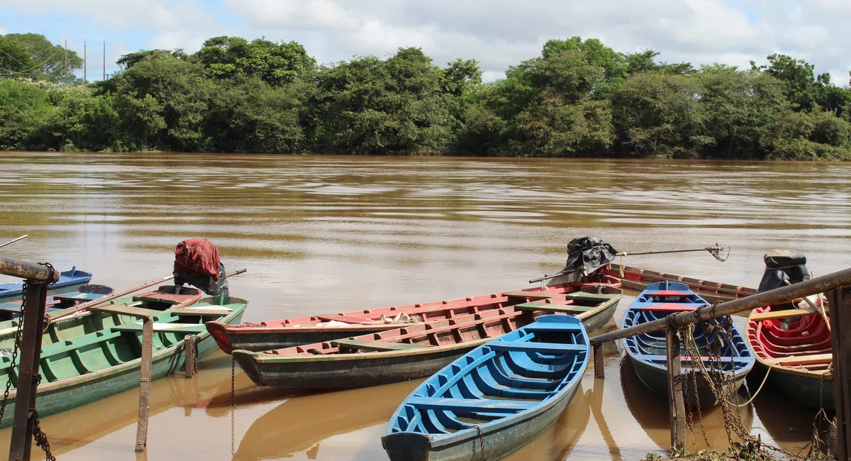 Canoas no rio em Teresina