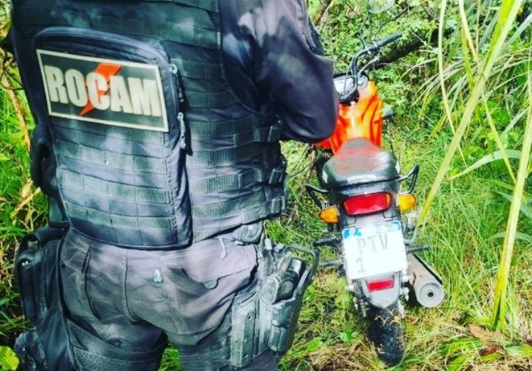 Motocicleta recuperada em Timon pela Rocam-PI.