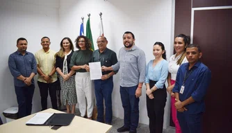 Eturb assina termo de cooperação de regularização fundiária em Teresina