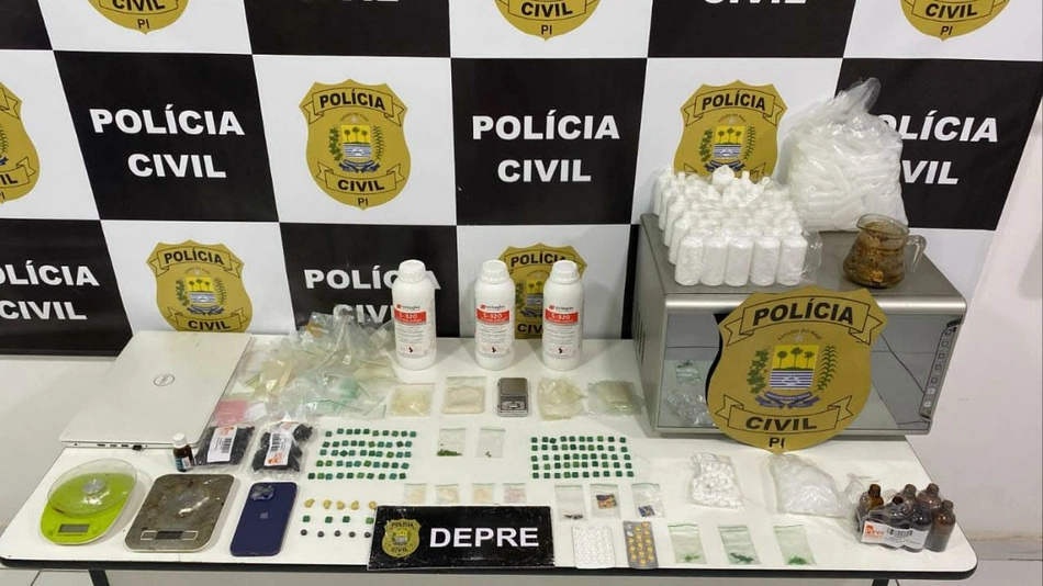 Objetos apreendidos pela equipe policial