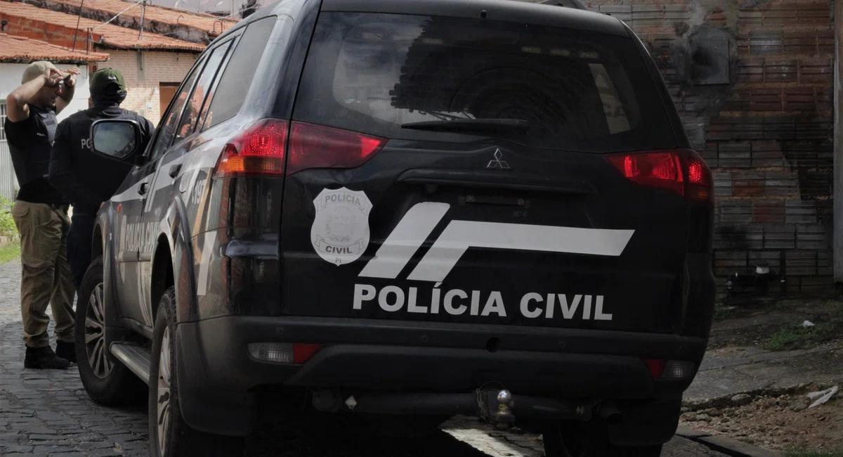 Viatura da Polícia Civil