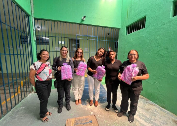 Entrega de Kits do projeto Dignidade Menstrual na penitenciária feminina de Teresina.