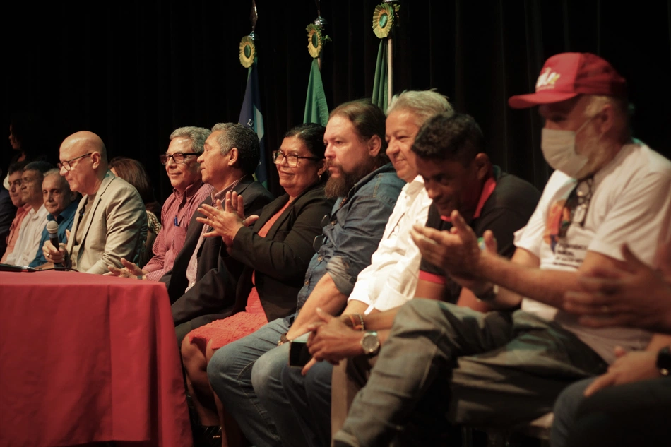 Sessão solene presta homenagem a trabalhadores na Alepi