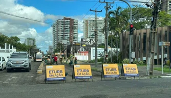 Av. Lindolfo Monteiro passa por recapeamento asfáltico em Teresina