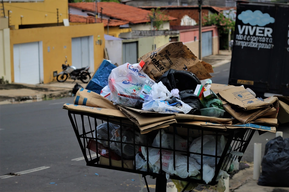 Lixo acumulado em Teresina