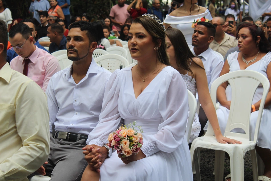 Casamento comunitário une cerca de 150 casais em Teresina