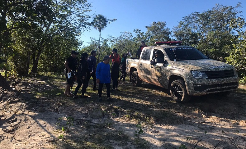 Caiaqueiros são resgatados no Rio Longá em Esperantina