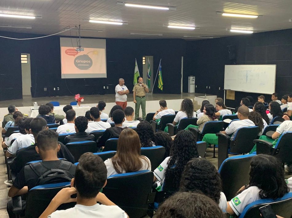 PM realiza palestras de conscientização nas escolas