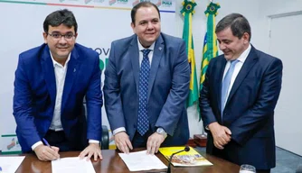 Assinatura do contrato com o Banco do Brasil