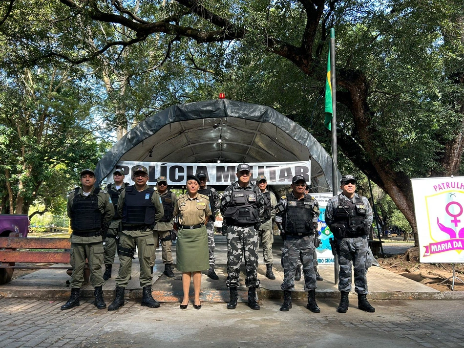 Polícia Militar intensifica policiamento no Centro de Teresina.