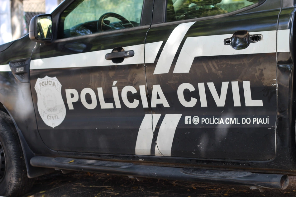 Viatura da Polícia Civil