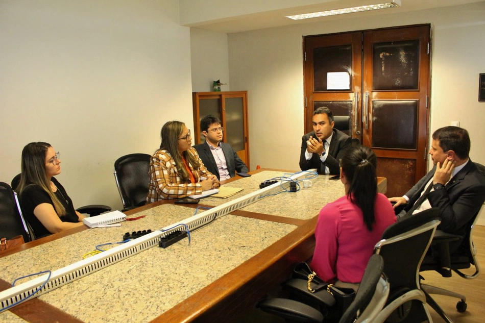 Corregedoria do Foro Extrajudicial em reunião com a ADH.