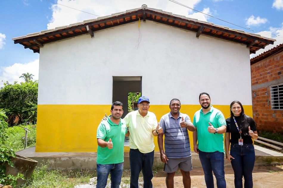 Prefeitura entrega primeiras casas construídas com recursos do Orçamento Popular