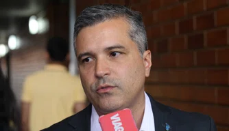 Deputado Dr. Vinícius.