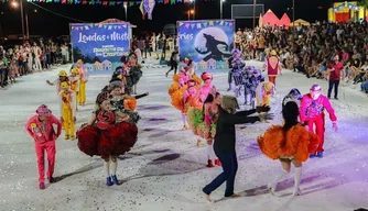 Quadrilha Arrasta Pé dos Caipiras.