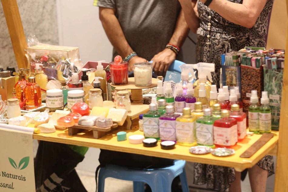 Feira de artesanato “Artes Mulheres” no Teresina Shopping.