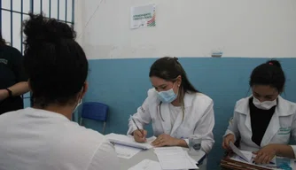 Atendimento multidisciplinar na Penitenciária Mista de Parnaíba.