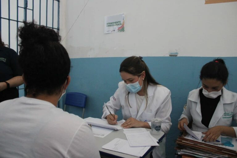 Atendimento multidisciplinar na Penitenciária Mista de Parnaíba.