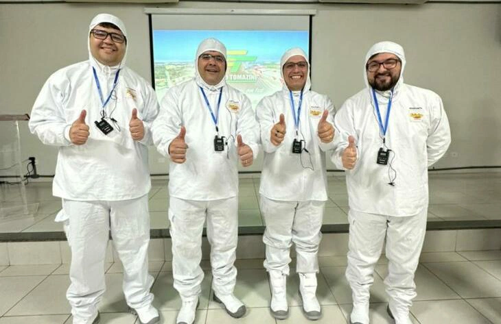 Rafael Fonteles durante visita no Grupo Tomazini