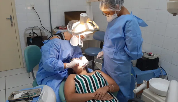 FMS oferece serviços odontológicos de urgência e via WhatsApp