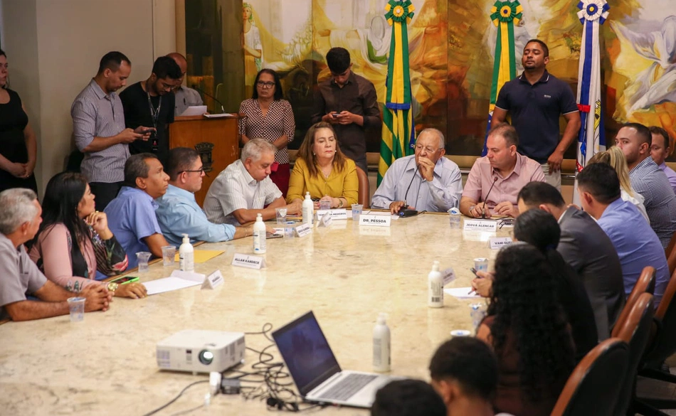 Reunião no Palácio da Cidade, na quarta-feira (19)