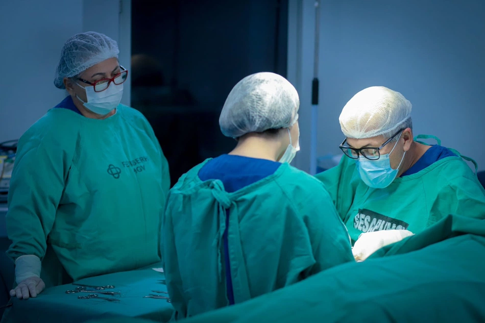 Operação no Hospital Getúlio Vargas