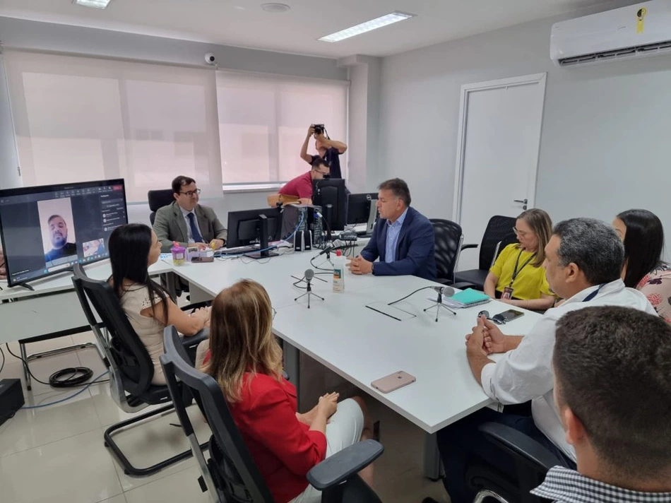 Reunião com o secretário de Estado de Justiça, Carlos Augusto.