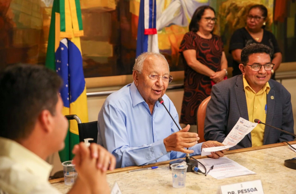 Dr. Pessoa lança Programa de Pré-vestibular gratuito em Teresina.