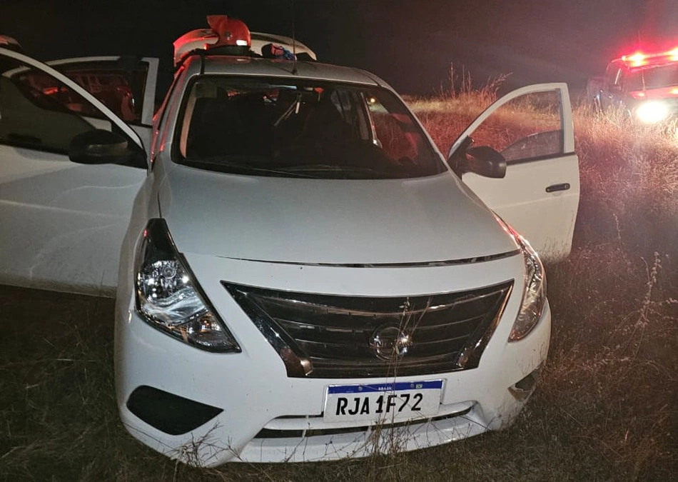 Carro roubado em Teresina, recuperado em Campo Maior pela PM-PI