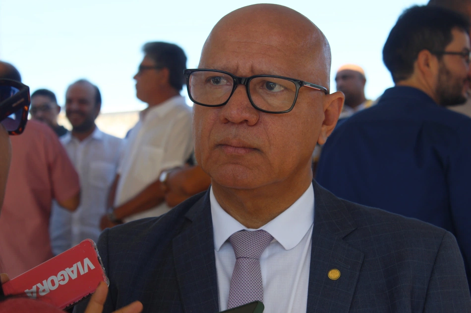 Deputado Franzé.