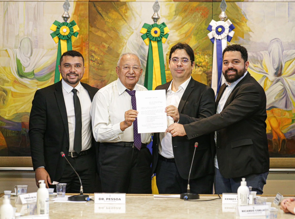 Dr. Pessoa lança edital para concurso público do IPMT