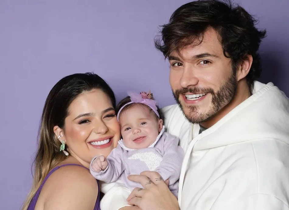 Viih Tube e Eliezer com a filha Lua