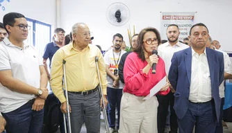 Dr. Pessoa entrega reforma de escola no bairro Poti Velho