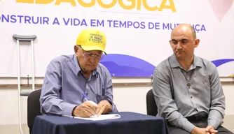 Dr. Pessoa renova termo de colaboração entre Semcaspi e Funaci