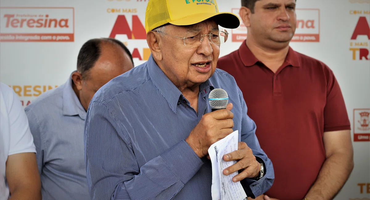 Entrega da praça José Vieira Neto