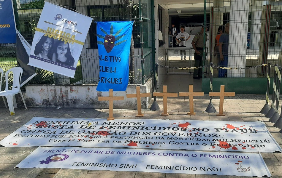 Memorial em homenagem a Janaína Bezerra.