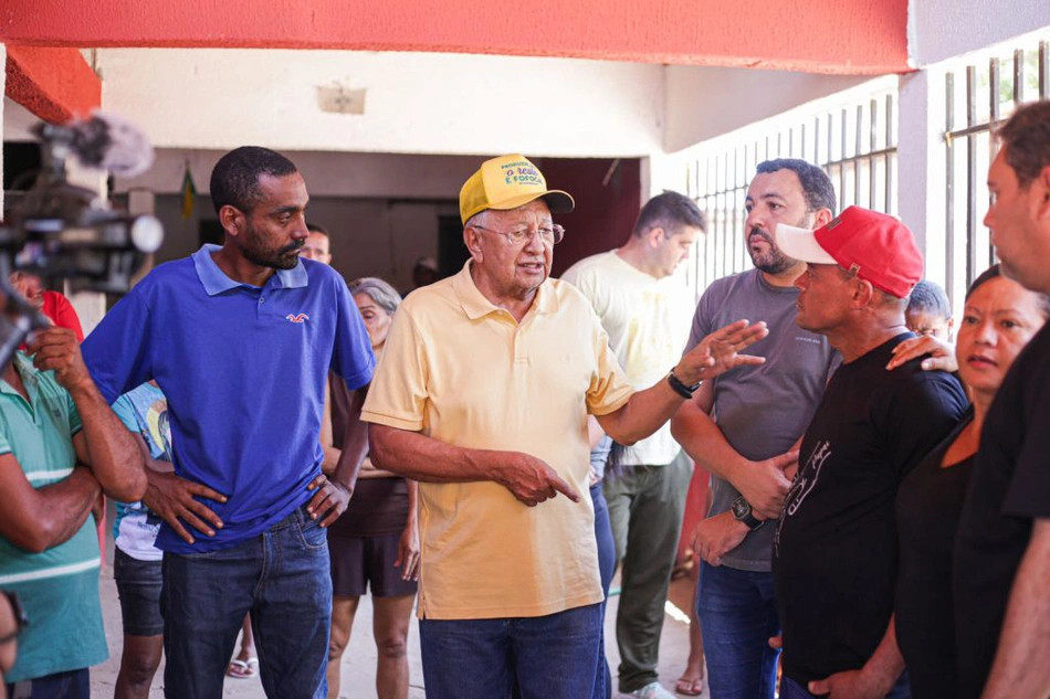 Dr. Pessoa visita obra de drenagem e urbanização no bairro São Francisco