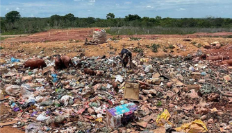 Lixão a céu aberto no Piauí.