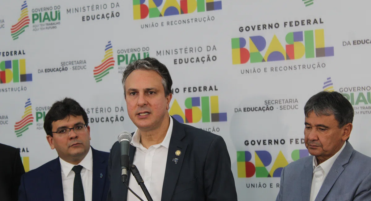 Ministro da Educação, Camilo Santana.