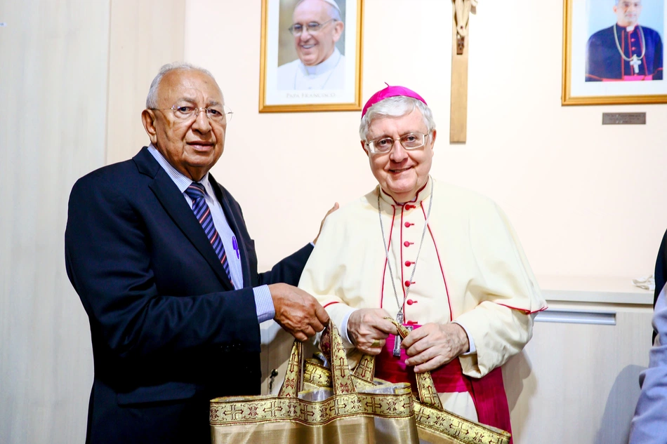 Dr. Pessoa participa de solenidade para imposição do Pálio ao arcebispo Dom Juarez.