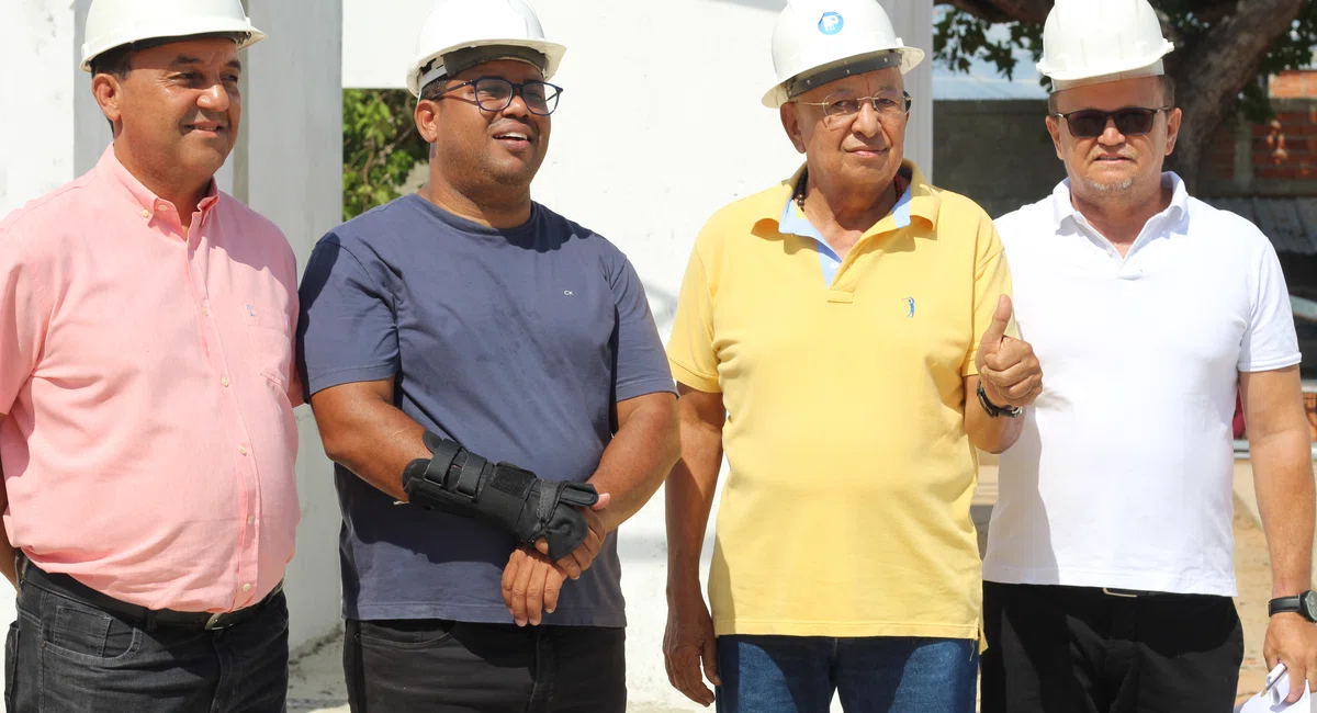 Prefeito Dr. Pessoa visita obra de creche no bairro Promorar