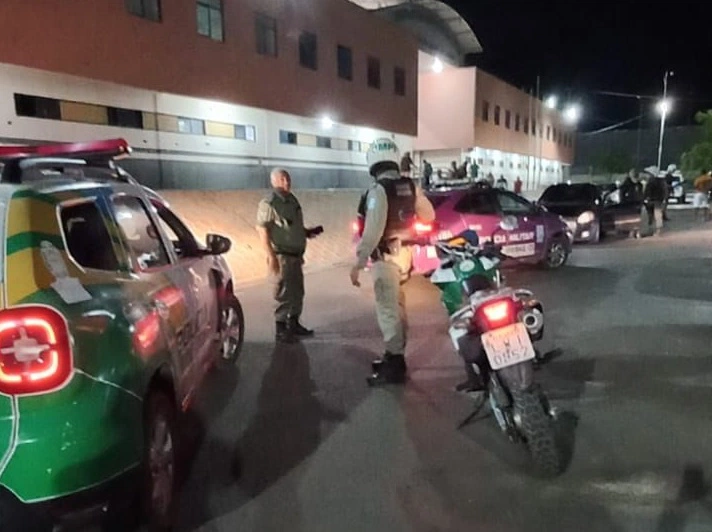 Polícia Militar prende mulher que transportava maconha em Floriano