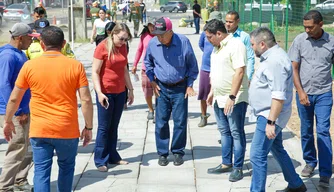 Dr. Pessoa visita obra do Calçadão da avenida Noé Mendes