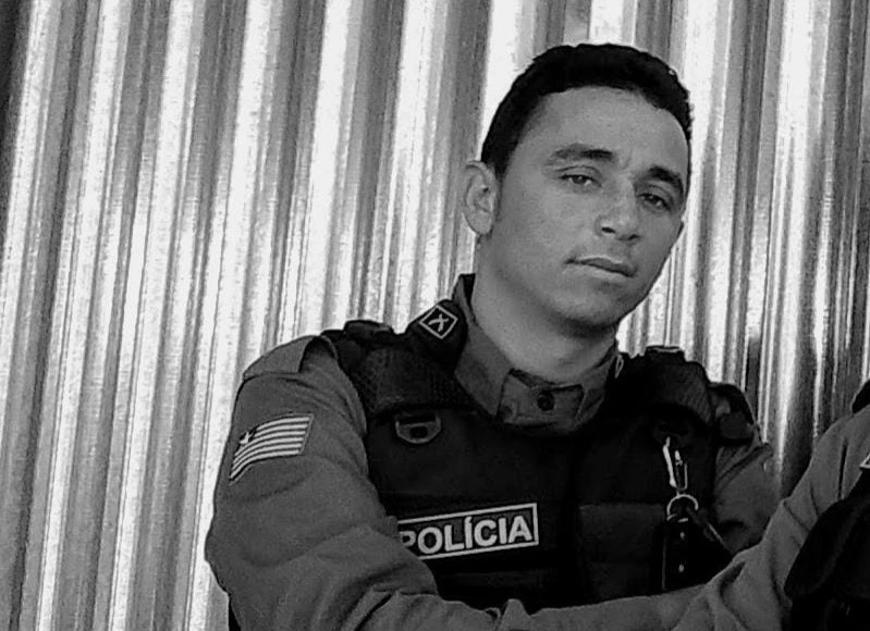 Policial encontrado morto carbonizado dentro de carro em Pernambuco