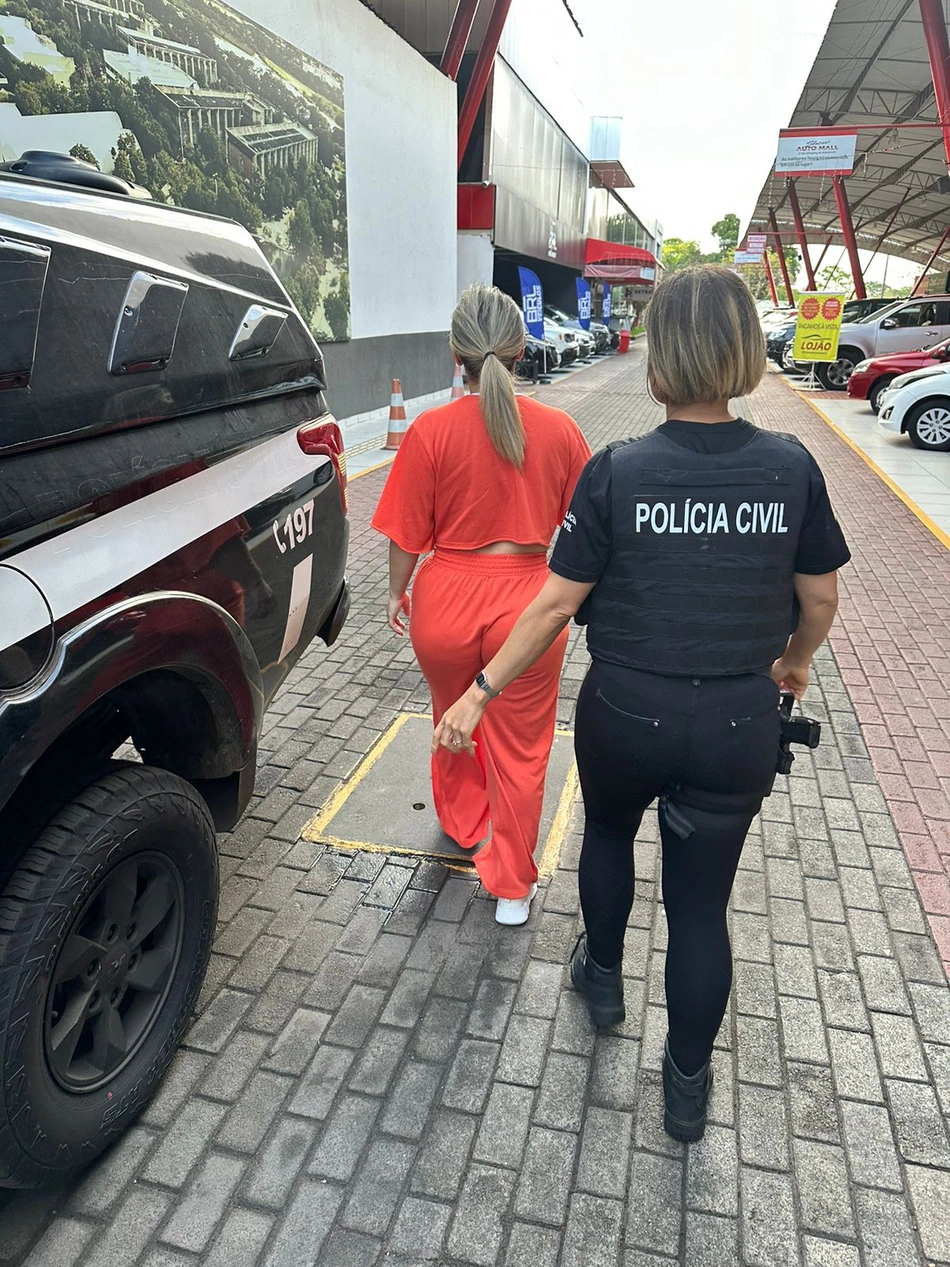 Mulher  é presa por estelionato em Teresina