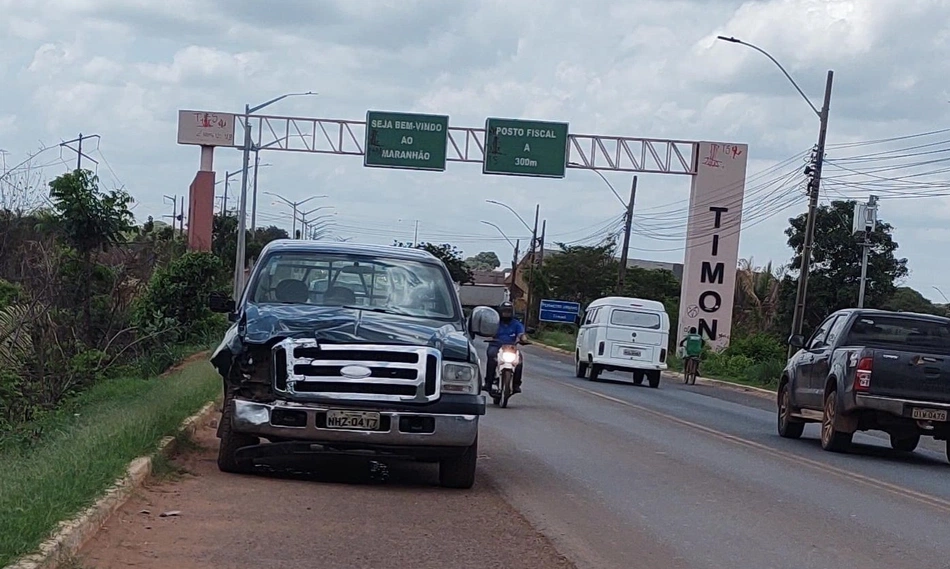 Carro supostamente envolvido em acidente.