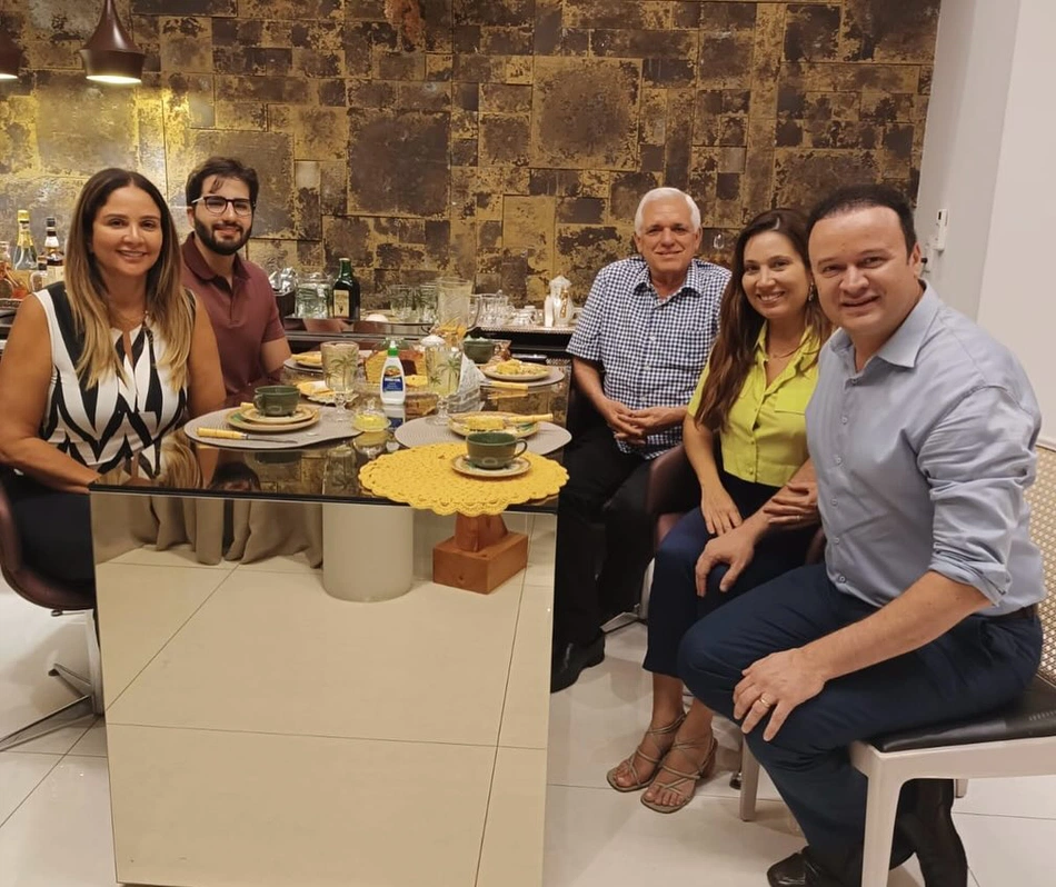 Lucy Soares em reunião com lideres do MDB